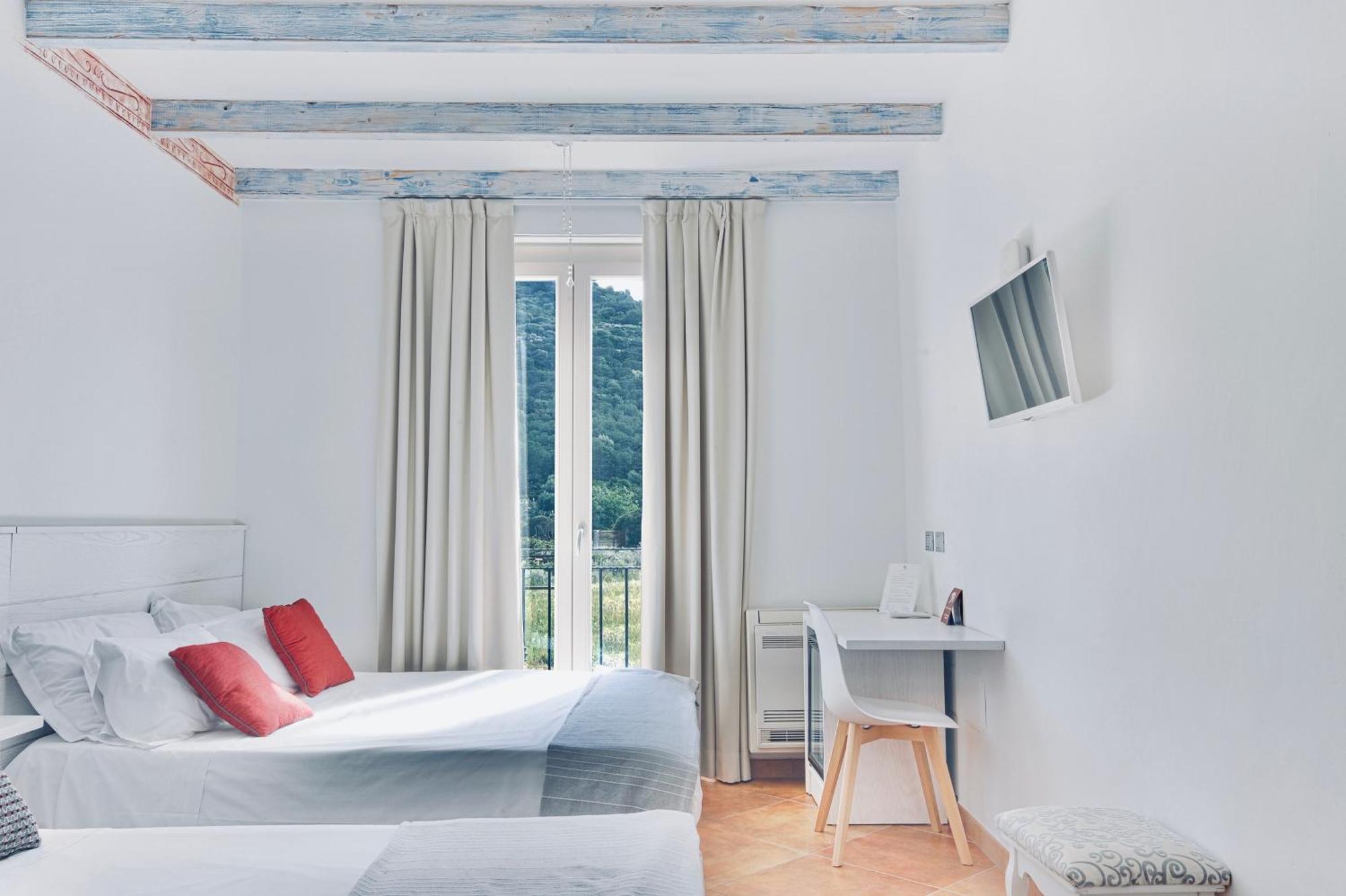 Hotel La Roccia Dell'Elefante Castelsardo Esterno foto