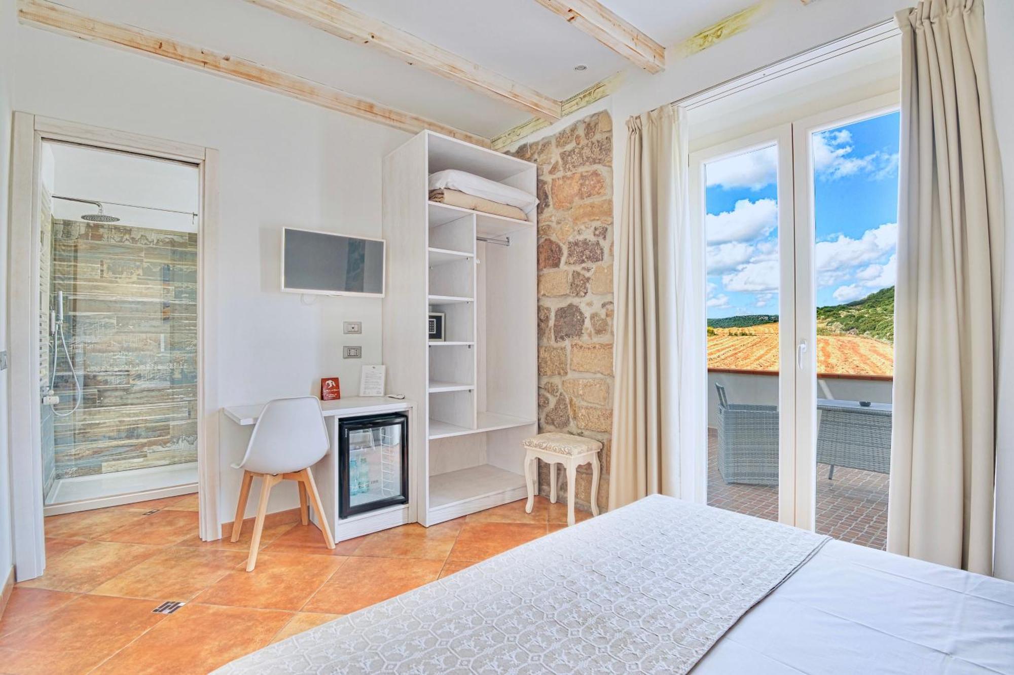 Hotel La Roccia Dell'Elefante Castelsardo Esterno foto