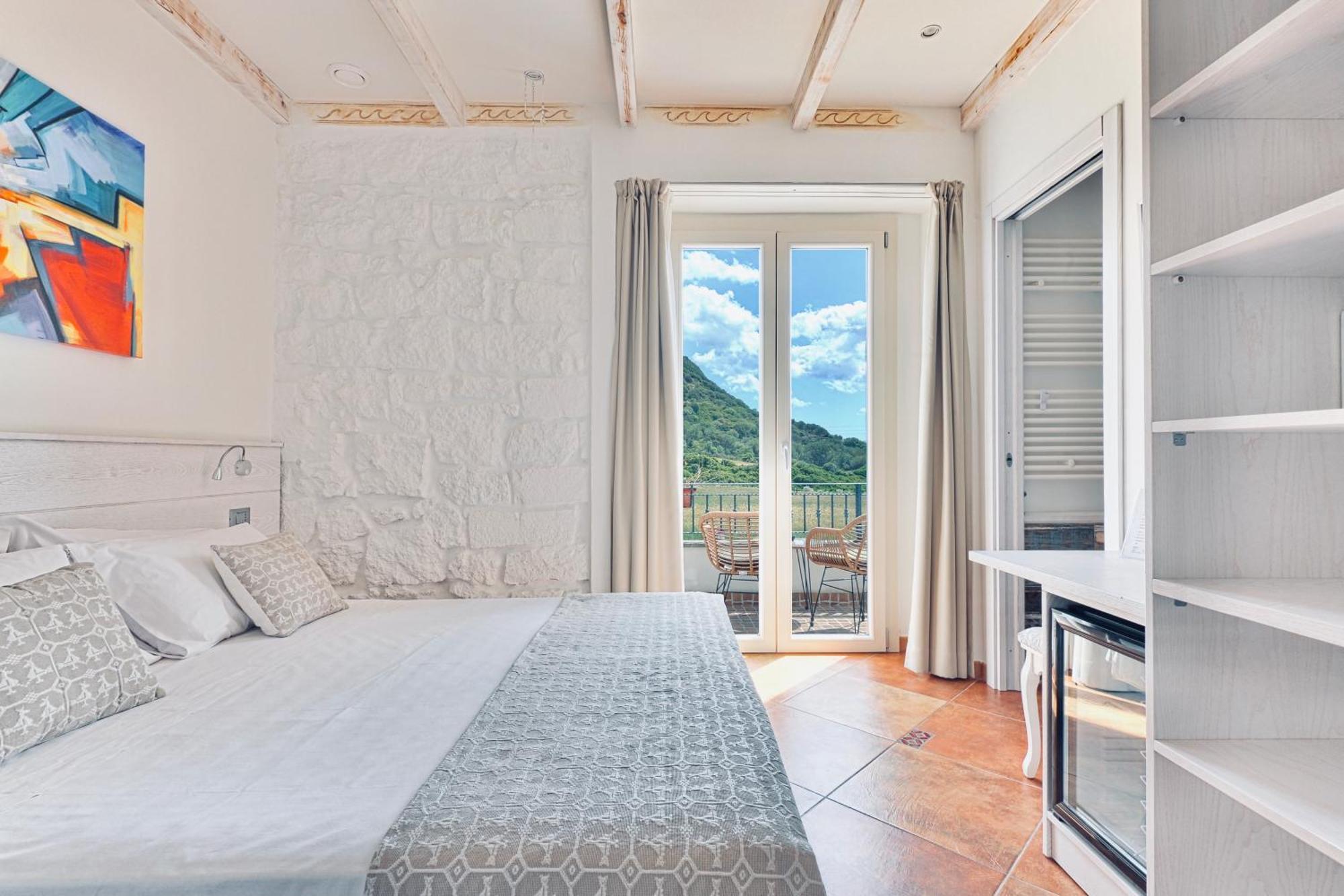 Hotel La Roccia Dell'Elefante Castelsardo Esterno foto