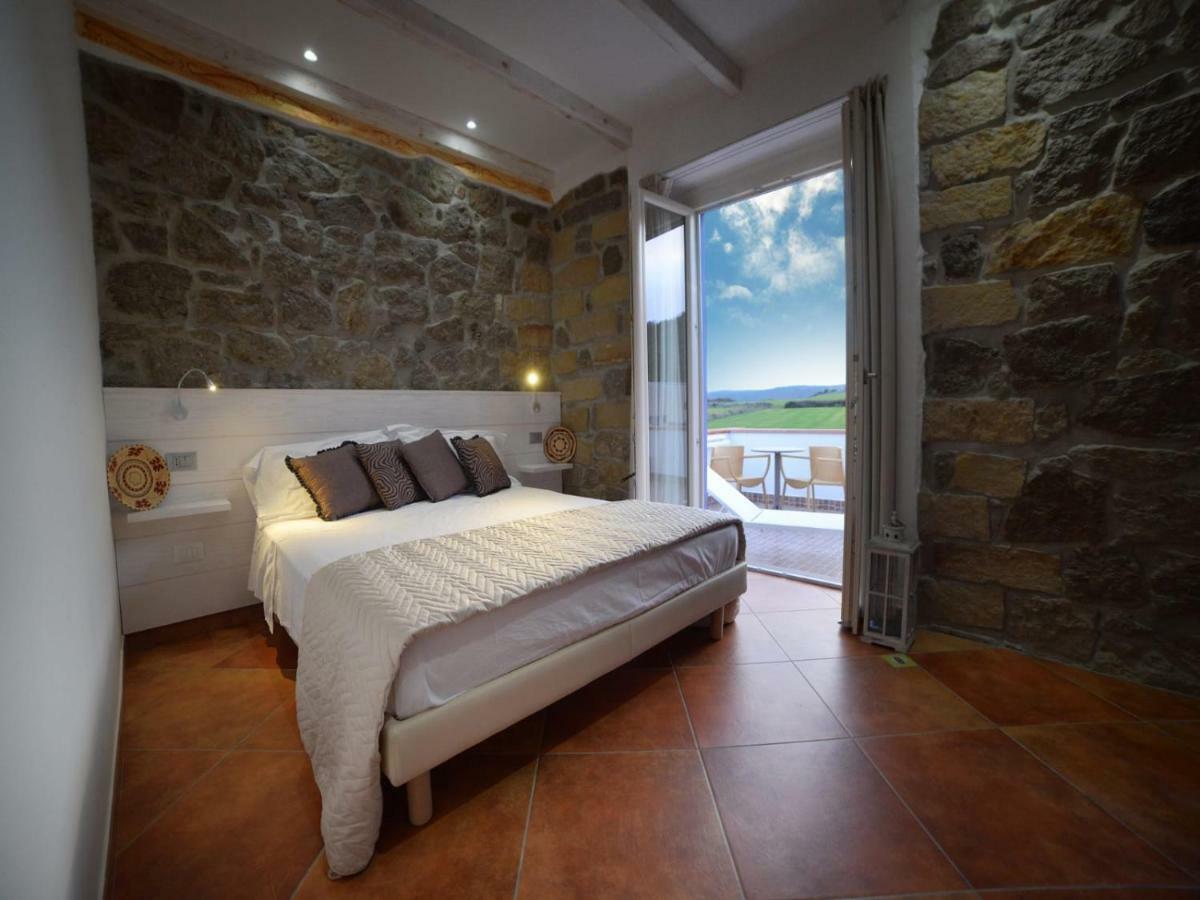Hotel La Roccia Dell'Elefante Castelsardo Esterno foto